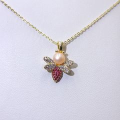 Mặt Dây Chuyền Ngọc Trai Tự Nhiên Hình Con Ong Đính Đá Zircon Đáng Yêu MADAME HIEN PEARLS Cho Nữ MN050