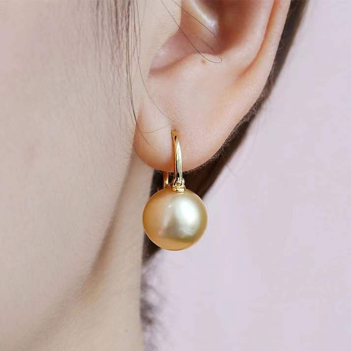 Bông Tai Bạc s925 Mạ Vàng Ý Đính Ngọc Trai 11mm Hạt Tròn Đẹp Grade AAA Mặt Khung U MADAME HIEN PEARLS BMVBTT013