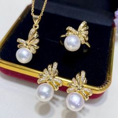 Bộ Set Trang Sức Ngọc Trai Dây Chuyền, Nhẫn Và Bông Tai Nơ Đáng Yêu MADAME HIEN PEARLS Cho Nữ SPS100