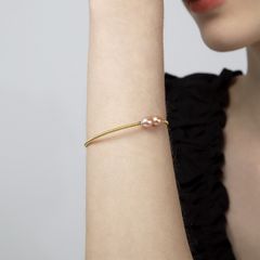 Vòng Tay Ngọc Trai Tối Giản Đính Ngọc Trai Giọt Nước Kiểu Còng Cứng MADAME HIEN PEARL VTG013