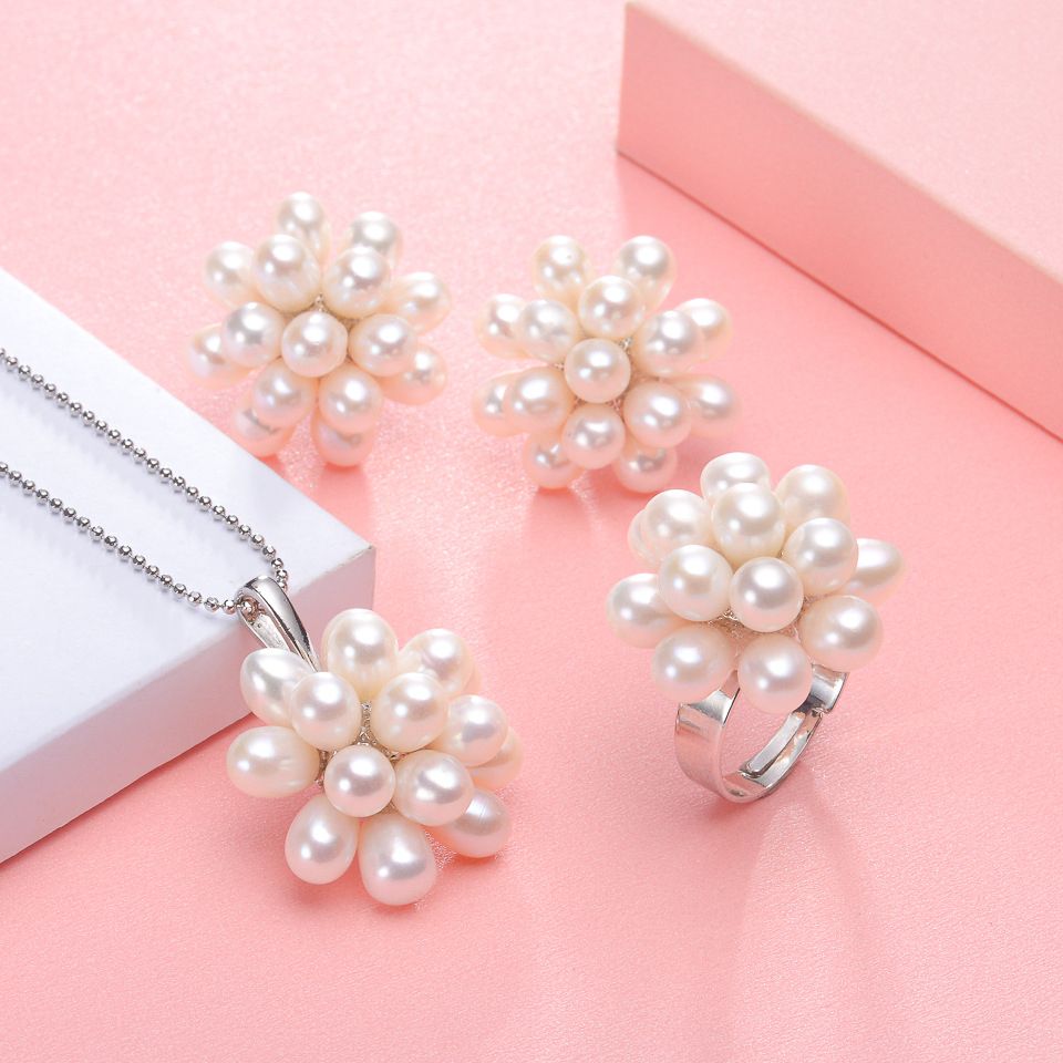 Bộ Set Ngọc Trai Vòng Cổ, Nhẫn và Bông Tai Bộ Trang Sức Ngọc Trai Chùm Nho Lạ Mắt Sang Trọng MADAME HIEN PEARLS Cho Nữ SPS094