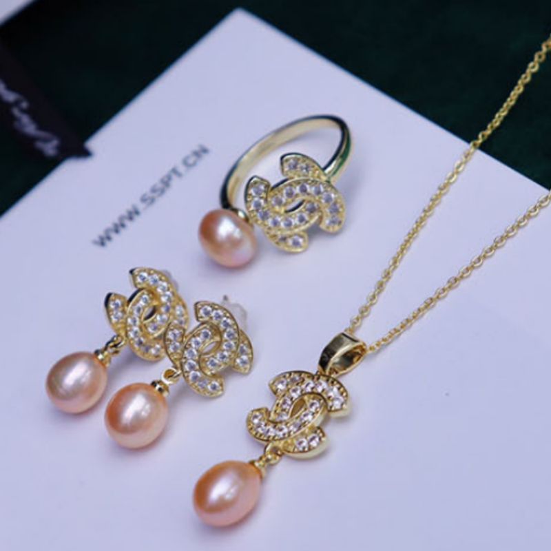 Bộ Set Ngọc Trai Dây chuyền + Nhẫn + Bông Tai Phong Cách CHANEL Sang Trọng SPS025