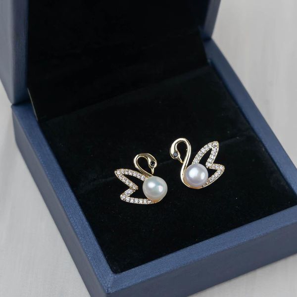 Bông Tai Ngọc Trai Thiên Nga MADAME HIEN PEARLS BTN069