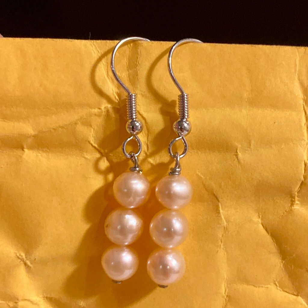 Bông Tai Móc Bạc 3 Hạt Ngọc Trai Nước Ngọt Tự Nhiên 7-8mm MADAME HIEN PEARLS BTT029