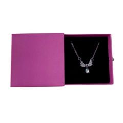 Hộp đựng trang sức màu Hồng dễ thương 8,5cm x 8,5cm x 3,5cm MADAME HIEN PEARLS PKG002