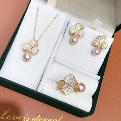 Bộ Set Ngọc Trai Dây chuyền, Nhẫn và Bông Tai Dáng Hoa 3 Cánh Thời Trang MADAME HIEN PEARLS Sang Trọng SPS024V