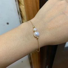 Vòng Tay Dạng Kiềng Bạc Ý s925 Dây Siêu Mịn Mặt Hạt Ngọc Trai Tròn Xuyên Tâm MADAME HIEN PEARLS VTT086