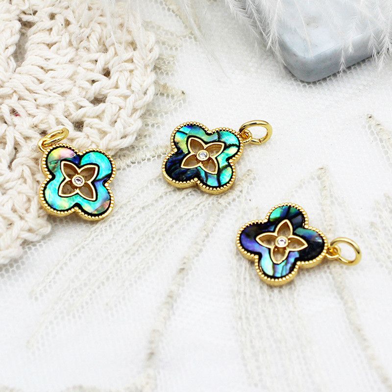 Chốt Khoá Mặt Vòng cổ Hoặc Vòng Tay Mạ Vàng 18k Cỏ 4 Lá  Xà Cừ Màu Bàu Ngư Khuyết Tâm MADAME HIEN PEARLS PKKC010