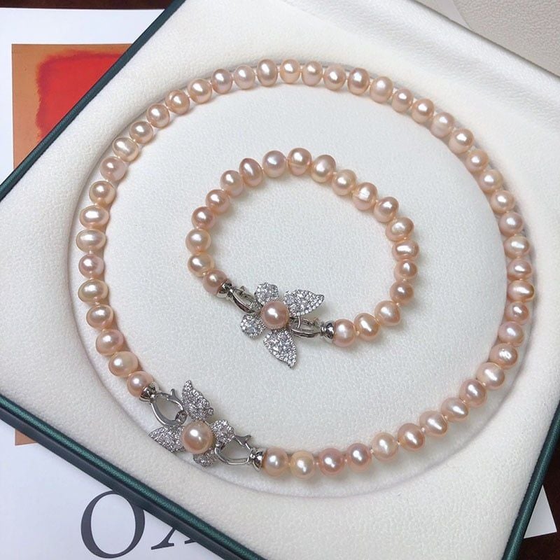Bộ Set Ngọc Trai Vòng cổ và Vòng Tay Trắng Tự Nhiên Mặt Bướm Đính Hạt Ngọc Trai Xinh Xắn MADAME HIEN PEARLS Cho Nữ SCT043