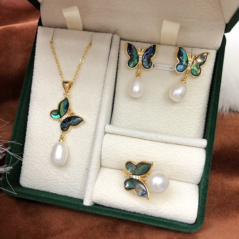 Bộ Set Ngọc Trai Vòng cổ + Nhẫn + Bông Tai Bộ Trang Sức Ngọc Trai Tự Nhiên Hình Bướm Xà Cừ Vỏ Bàu Ngư MADAME HIEN PEARLS SPS080