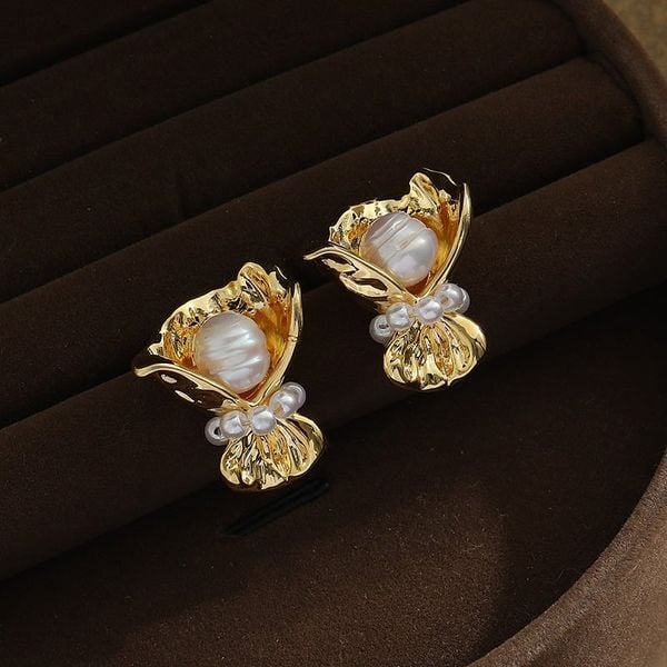 Bông Tai Kim Bạc s925 Đính Ngọc Trai Tự Nhiên Tạo Dáng Đoá Hoa Lãng Mạn MADAME HIEN PEARLS BTT094