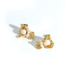 Bông Tai Kim Bạc s925 Đính Ngọc Trai Tự Nhiên Tạo Dáng Đoá Hoa Lãng Mạn MADAME HIEN PEARLS BTT094