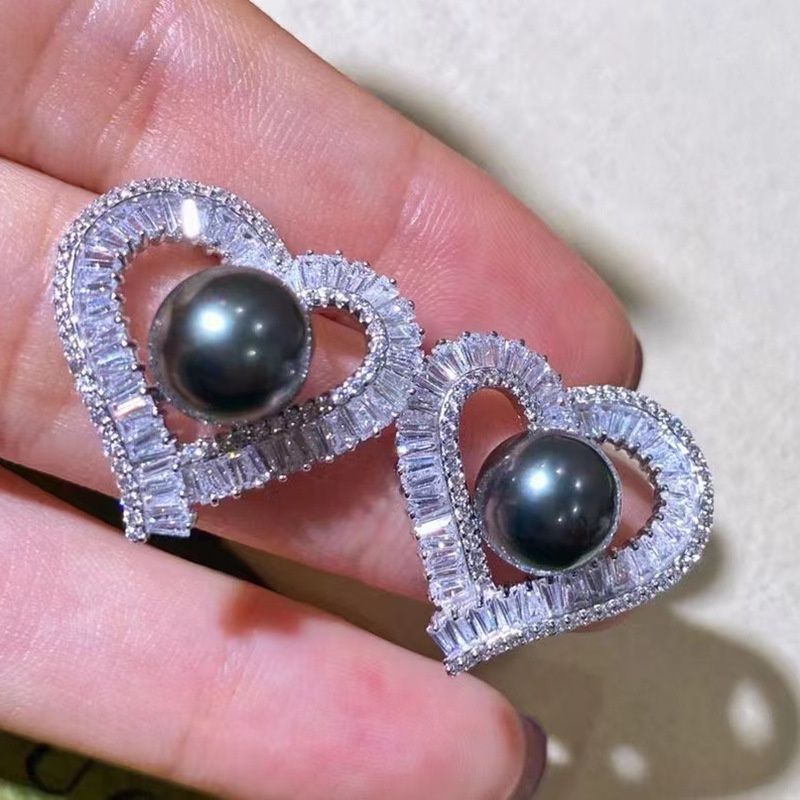 Bông Tai Kim Bạc Ý s925 Đính Ngọc Trai Tự Nhiên Dáng Tim Pha Lê Cổ Điển MADAME HIEN PEARLS BTN146