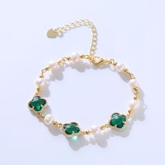 Vòng Tay Ngọc Trai Nước Ngọt Mặt 3 Hạt Ngọc Bích 4 Lá May Mắn Viền Vàng MADAME HIEN PEARLS VTT023