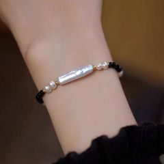 Bộ Set Vòng Cổ và Vòng tay Pha Lê Đen Mặt Phối Ngọc Trai Baroque Thời Trang Unisex Nam Nữ MADAME HIEN PEARLS SPS057