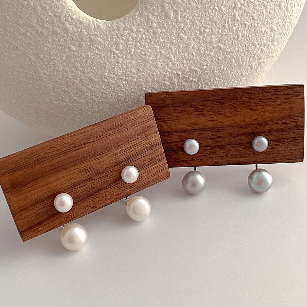 Bông Tai Bạc 925 Đính 2 Hạt Ngọc Trai Tự Nhiên Lớn Nhỏ Kiểu DIOR Dáng Cong Sang Trọng MADAME HIEN PEARLS BTN087