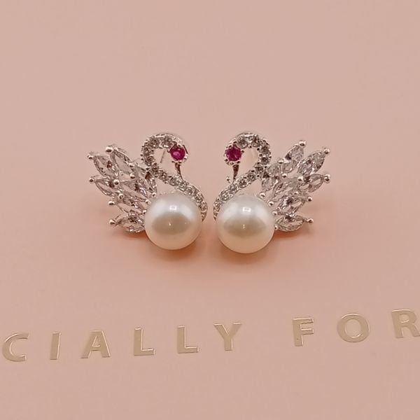 Bộ Bông Tai và Mặt dây chuyền Ngọc Trai Thiên Nga MADAME HIEN PEARLS Bạc Ta BTN037
