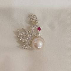 Bộ Bông Tai và Mặt dây chuyền Ngọc Trai Thiên Nga MADAME HIEN PEARLS Bạc Ta BTN037