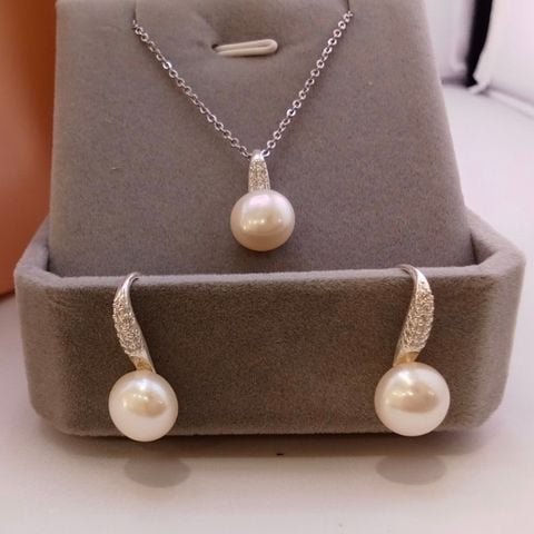 Bộ Bông Tai Hạt Trai gồm Bông và Mặt dây chuyền Dáng Giày Cao Gót MADAME HIEN PEARLS Bạc Ta Size Khủng 9-12mm ACS002