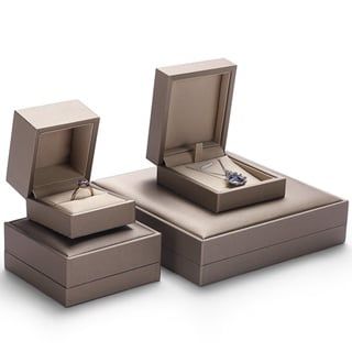 Hộp đựng trang sức cao cấp chất liệu da PU kích thước đa dạng cho từng sản phẩm PKG007