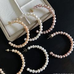 Bông Tai Chữ C To Tròn Đính Ngọc Trai Tròn MADAME HIEN PEARLS Dễ Thương Cho Nữ BTT089