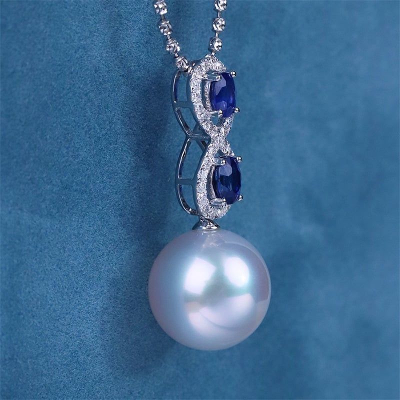 Dây Chuyền Ngọc Trai Tròn Tự Nhiên Phối Mặt Đá Sapphire Hình Số 8 May Mắn MADAME HIEN PEARLS MT045