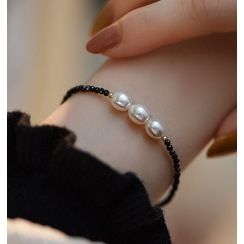 Vòng Tay Pha Lê Đen Phối Mặt 3 Hạt Ngọc Trai Oval Tự Nhiên MADAME HIEN PEARLS Unisex Nam Nữ VTG030