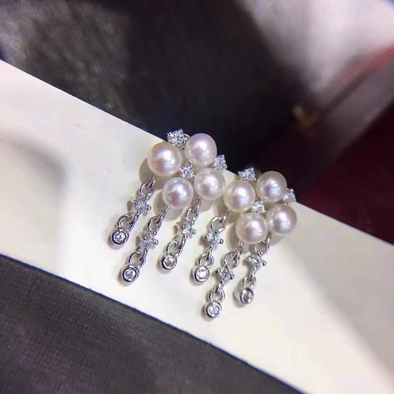 Bông Tai Ngọc Trai Tự Nhiên Mặt 4 Hạt Ngọc Trai Đính 3 Sợi Tua Rua Đáng Yêu MADAME HIEN PEARLS Cho Nữ BTN257