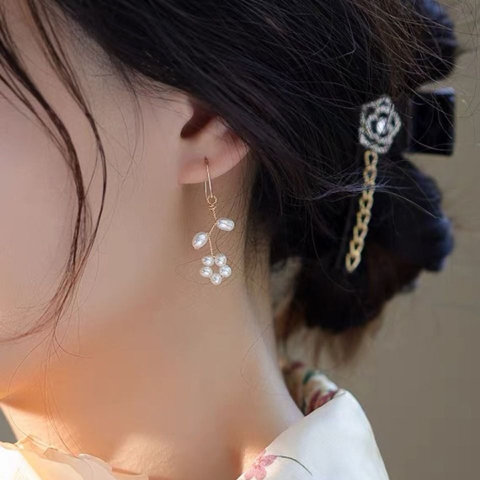 Bông Tai Ngọc Trai Tự Nhiên Tua Rua Hoa 5 Cánh Kèm 2 Lá Ngọc Trai Dễ Thương MADAME HIEN PEARLS Cho Nữ BTG151
