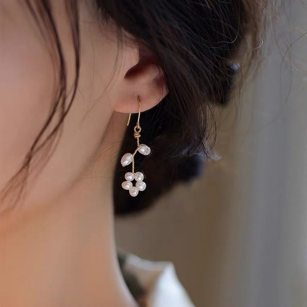 Bông Tai Ngọc Trai Tự Nhiên Tua Rua Hoa 5 Cánh Kèm 2 Lá Ngọc Trai Dễ Thương MADAME HIEN PEARLS Cho Nữ BTG151