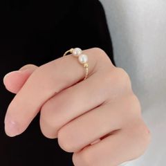 Nhẫn Ngọc Trai Tự Nhiên 2 Hạt Gạo Tương Phùng Hạnh Phúc MADAME HIEN PEARLS Cho Nữ NG013