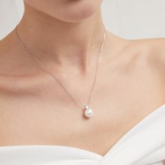Mặt Dây Chuyền Ngọc Trai Tự Nhiên Hạt Tròn 9-10mm Mặt Đính 1 Hạt Đá Quý Tối Giản Sang Trọng MADAME HIEN PEARLS