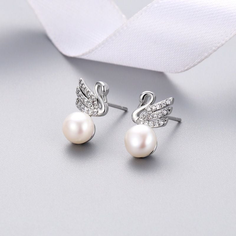 Bông Tai Ngọc Trai Tự Nhiên Mặt Thiên Nga Dát Đá Quý MADAME HIEN PEARLS Thời Trang Nữ BTN129