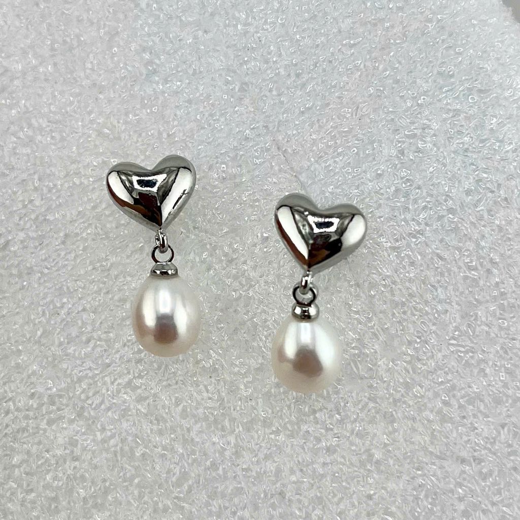 Bông Tai Ngọc Trai Tự Nhiên Mặt Trái Tim Bạc Tua Rua Ngọc Trai Hạt Gạo Đáng Yêu MADAME HIEN PEARLS BTG029