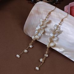 Designer Jewelry Bông Tai Thiết Kế Ngọc Trai Dị Keshi Tự Nhiên Tua Rua Kiểu Chùm Nho Niche Retro MADAME HIEN PEARLS BTB052