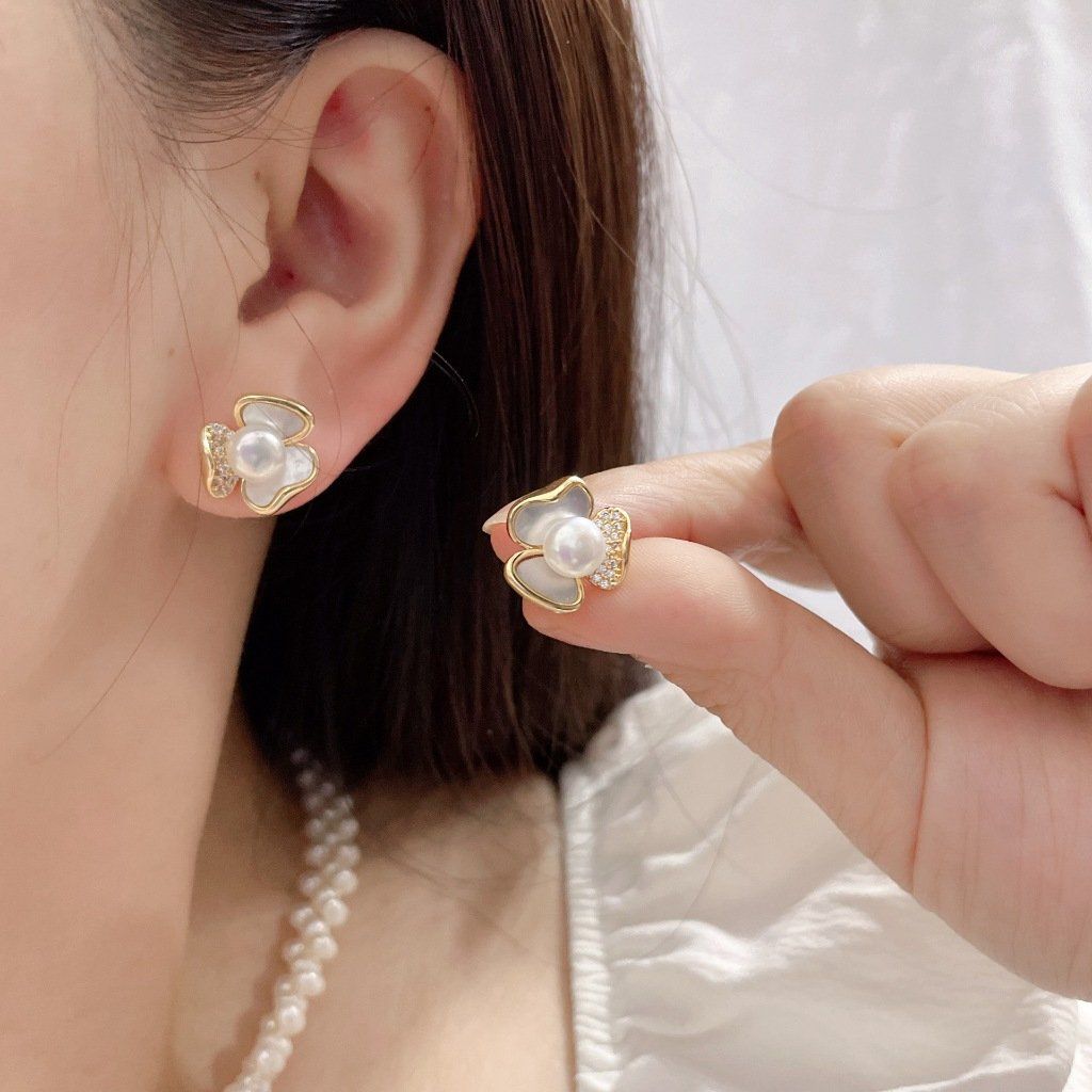 Bông Tai Kim Bạc s925 Mặt Hoa 3D Hoa 3 Cánh Sang Trọng Đính Ngọc Trai Tự Nhiên MADAME HIEN PEARLS Cho Nữ BTN295