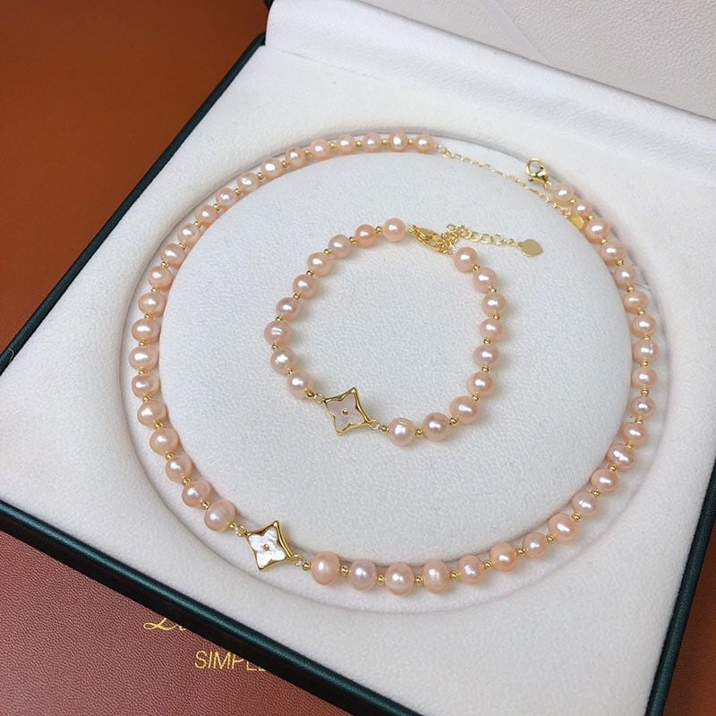 Bộ Set Ngọc Trai Hạt Tròn 6-7mm Khoá Dây Có Thể Điều Chỉnh Mặt Cỏ 4 Lá Phong Cách Van Cleef & Arpels MADAME HIEN PEARLS SCT027