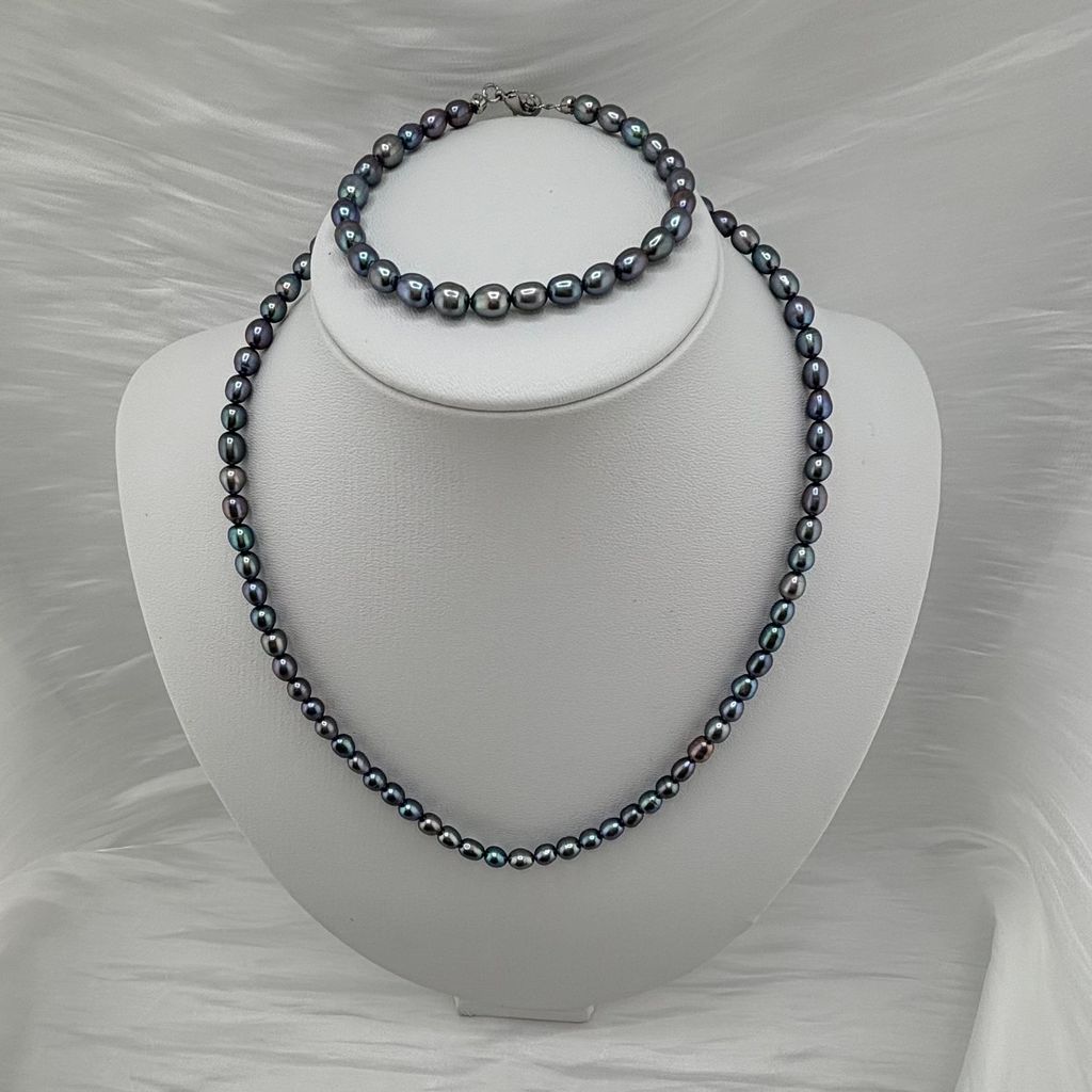 Bộ Set Ngọc Trai Đen Lông Công Vòng cổ + Vòng Tay Hạt Gạo Tự Nhiên 5-6mm Độ Bóng Cao AAAA MADAME HIEN PEARLS SCG005