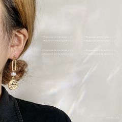 Khuyên Tai Kim Loại Đính Hạt Ngọc Trai Tua Rua Không Đối Xứng Phong Cách Hàn Quốc MADAME HIEN PEARLS BTB085