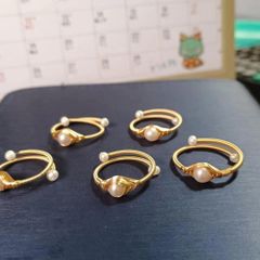 Nhẫn Xoắn Mặt Ngọc Trai Tự Nhiên Tí Hon MADAME HIEN PEARLS Thời Trang Đáng Yêu NT014