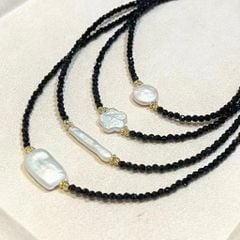 Vòng Cổ Choker Pha Lê Đen Phối Mặt Ngọc Trai Baroque Dáng Que MADAME HIEN PEARLS MB029