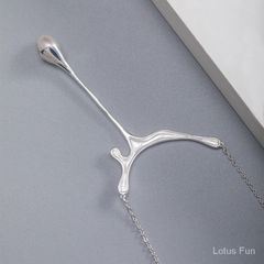 Vòng Cổ Bạc s925 Mặt Giọt Nước Đính Ngọc Trai Tối Giản MADAME HIEN PEARLS MG22