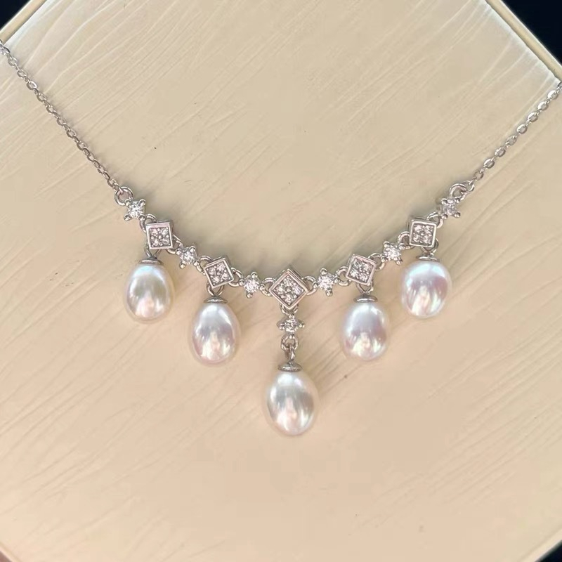 Vòng Cổ Ngọc Trai 5 Hạt Phong Cách Cung Điện Sang Trọng Tinh Tế MADAME HIEN PEARLS MG027