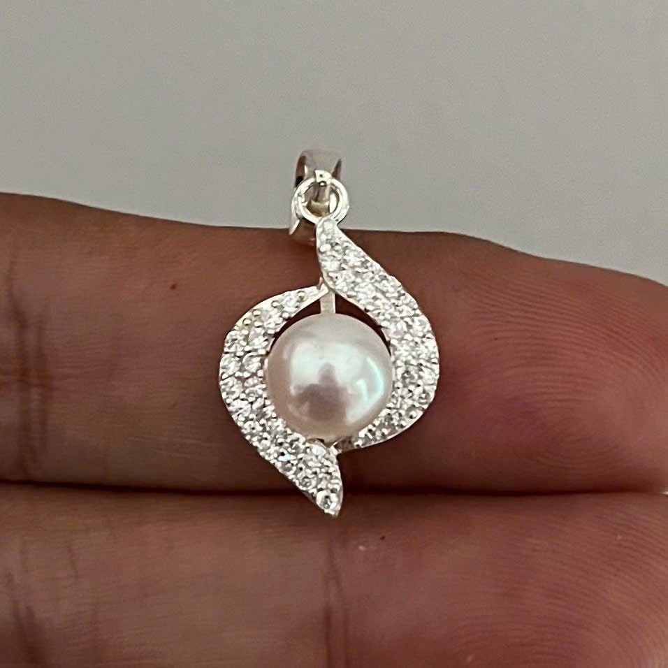 Mặt Dây Chuyền Bạc Ta Mặt Ngọc Trai Tự Nhiên MH1084 MADAME HIEN PEARLS Cho Nữ MN023