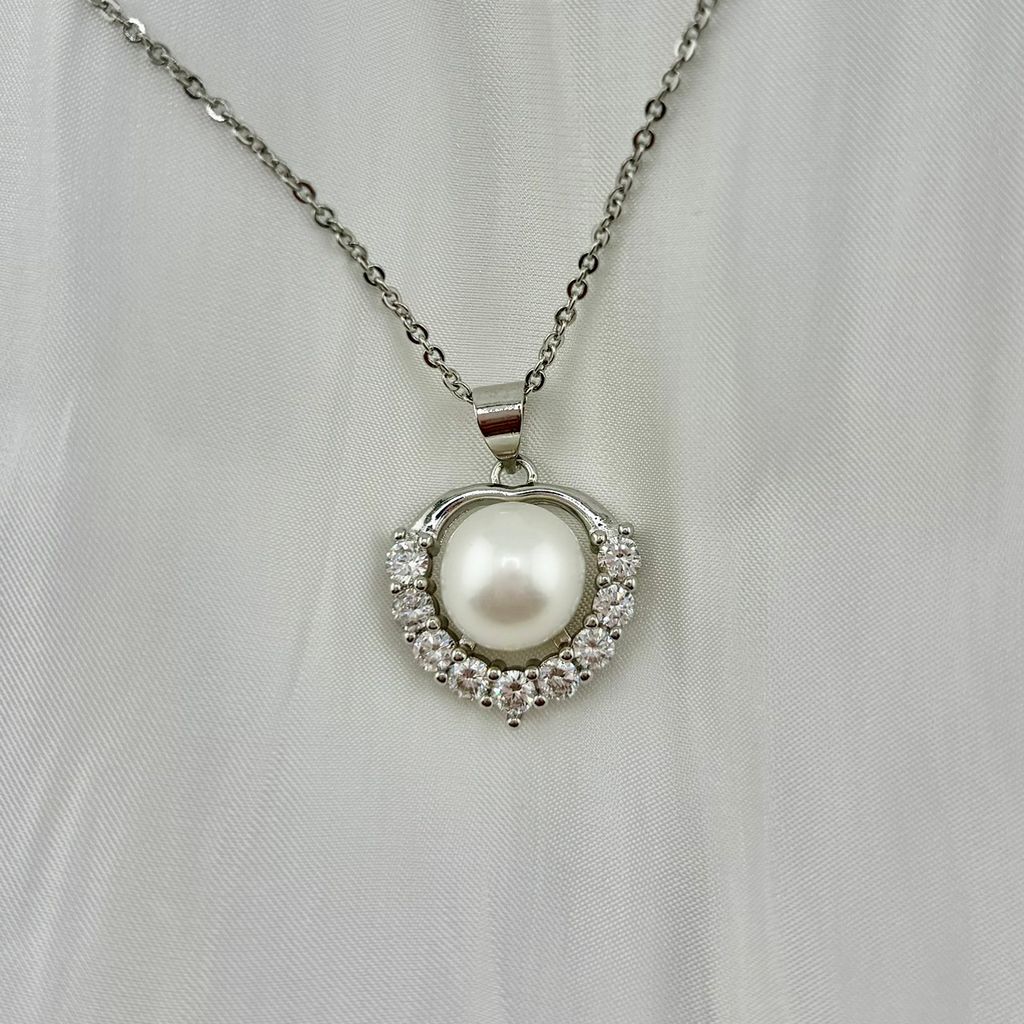 Mặt Dây Chuyền Vòng Cổ Mặt Trái Tim Đính Ngọc Trai Tự Nhiên MADAME HIEN PEARLS MN053