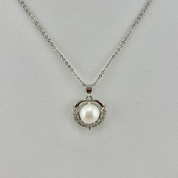 Mặt Dây Chuyền Vòng Cổ Mặt Trái Tim Đính Ngọc Trai Tự Nhiên MADAME HIEN PEARLS MN053