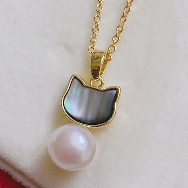 Mặt Dây Chuyền Vòng Cổ Mặt Mèo Đính Ngọc Trai Tự Nhiên MADAME HIEN PEARLS Cho Nữ MN054