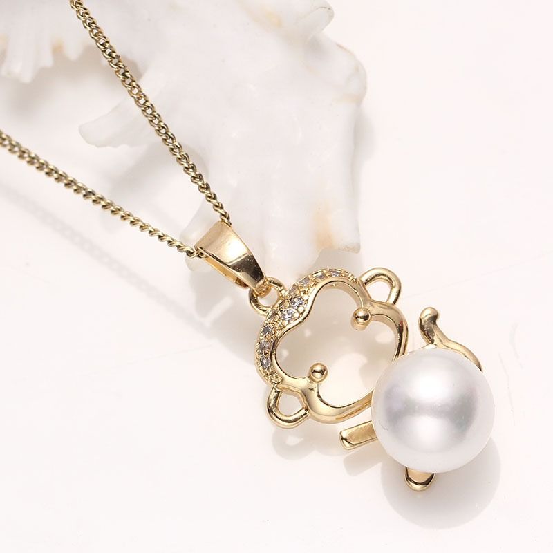 Mặt Dây Chuyền Vòng Cổ Dáng Khỉ Ôm Viên Ngọc Trai Tự Nhiên MADAME HIEN PEARLS Cho Nữ MN055