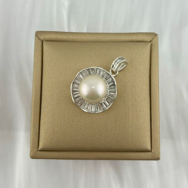 Mặt Dây Chuyền Vòng Cổ Viền Pha Lê Sang Trọng MADAME HIEN PEARLS Cho Nữ MN056