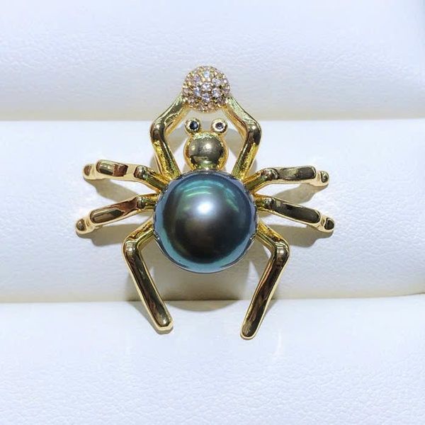 Dây Chuyền Mặt Nhện Đen Đính Ngọc Trai Đen Tự Nhiên Cá Tính MADAME HIEN PEARLS MN071